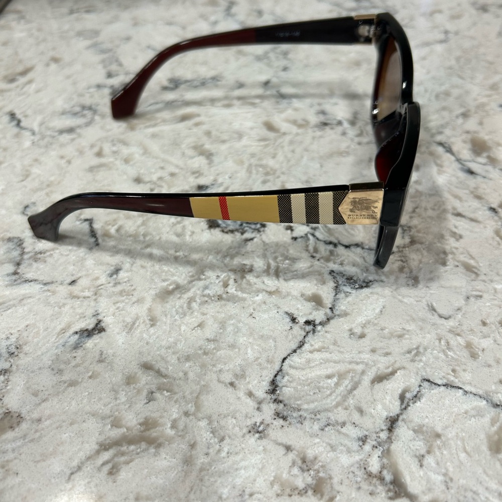 Burberry Sunglasses - Picture 3 of 6